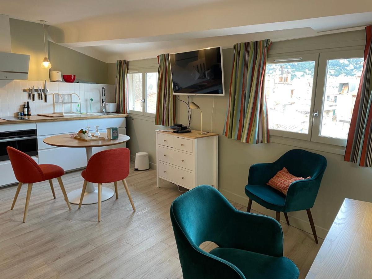 Au Coeur Du Vieux Toulon Au Calme Appartement Renove Climatise Confortable Etage Eleve Avec Ascenseur Proche Parking Et Toutes Commodites Bagian luar foto