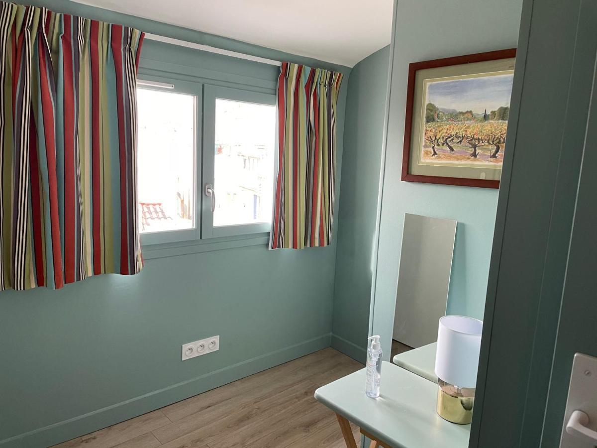 Au Coeur Du Vieux Toulon Au Calme Appartement Renove Climatise Confortable Etage Eleve Avec Ascenseur Proche Parking Et Toutes Commodites Bagian luar foto