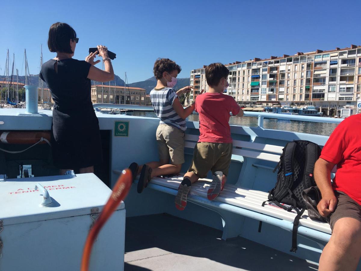 Au Coeur Du Vieux Toulon Au Calme Appartement Renove Climatise Confortable Etage Eleve Avec Ascenseur Proche Parking Et Toutes Commodites Bagian luar foto