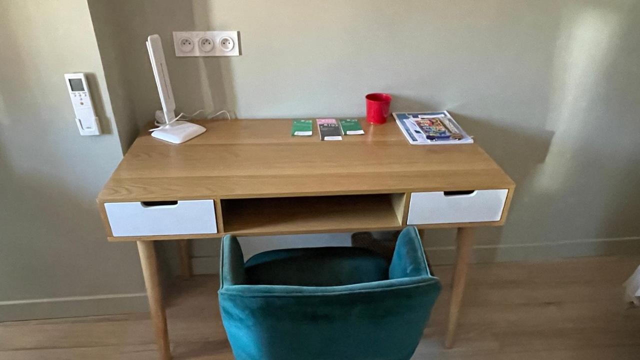 Au Coeur Du Vieux Toulon Au Calme Appartement Renove Climatise Confortable Etage Eleve Avec Ascenseur Proche Parking Et Toutes Commodites Bagian luar foto