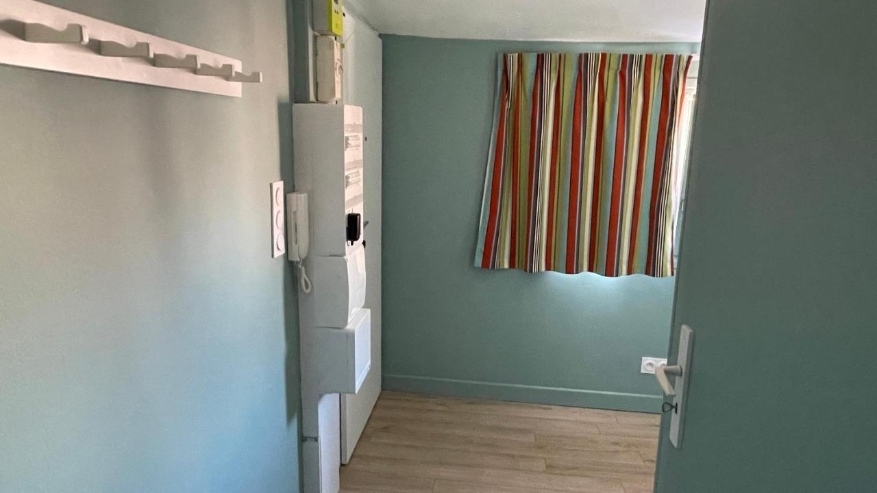 Au Coeur Du Vieux Toulon Au Calme Appartement Renove Climatise Confortable Etage Eleve Avec Ascenseur Proche Parking Et Toutes Commodites Bagian luar foto