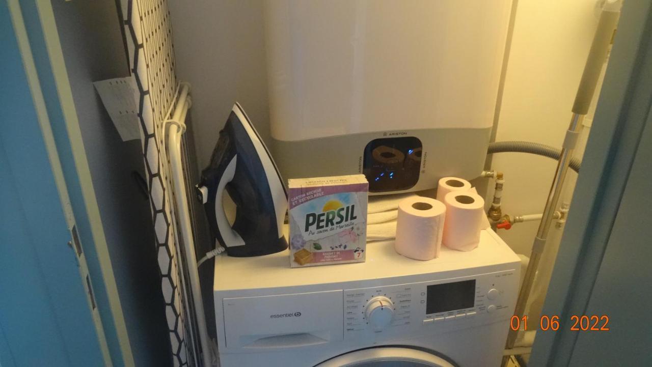 Au Coeur Du Vieux Toulon Au Calme Appartement Renove Climatise Confortable Etage Eleve Avec Ascenseur Proche Parking Et Toutes Commodites Bagian luar foto