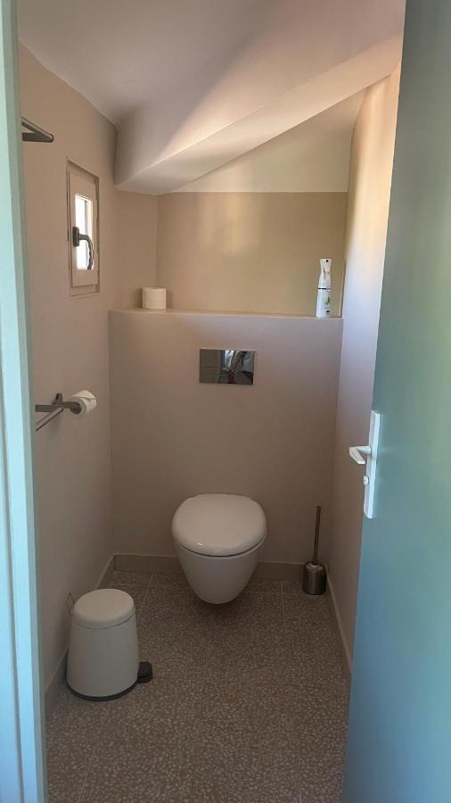 Au Coeur Du Vieux Toulon Au Calme Appartement Renove Climatise Confortable Etage Eleve Avec Ascenseur Proche Parking Et Toutes Commodites Bagian luar foto
